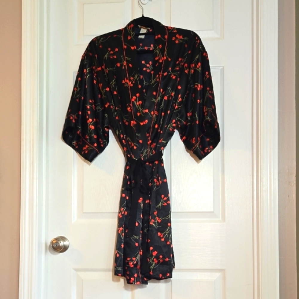 Vintage Barbizon Black Red Floral Robe Sleepwear One Size Fits Most